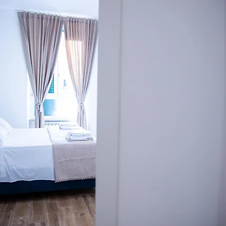 Oda ve Kahvaltı Dimora Diaz Napoli