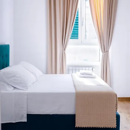 Dimora Diaz Bed & Breakfast Naples